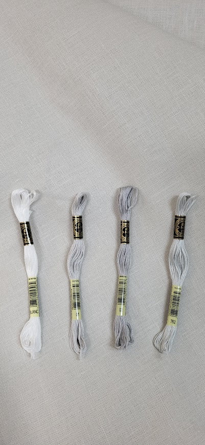 30 ct Linen - Softest Silver (73" wide) - $0.0439 / sq in