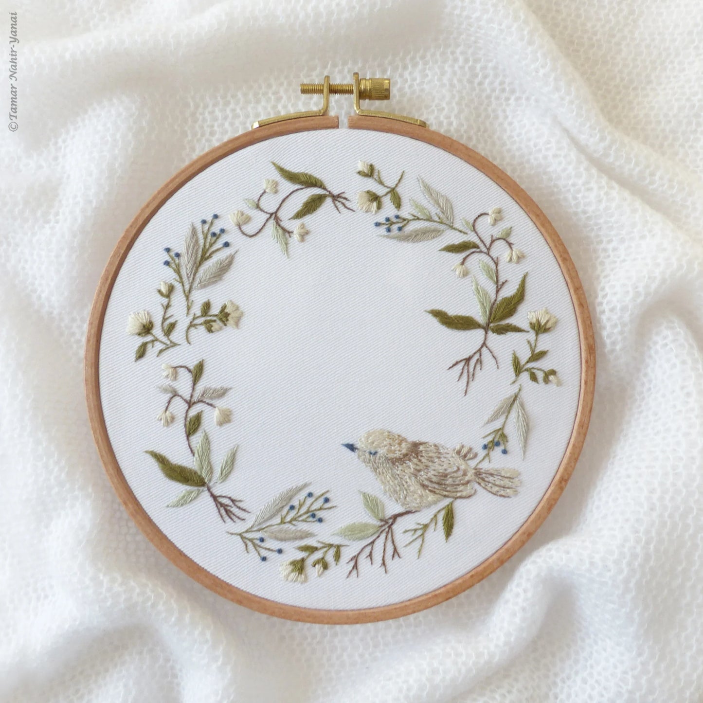 Bird & Wreath embroidery kit