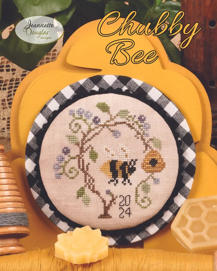 Chubby Bee counted cross stitch chart