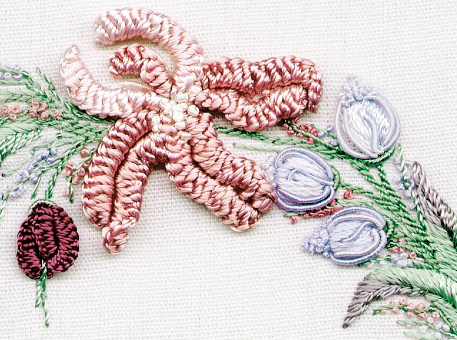 Iris Heart Brazilian embroidery design