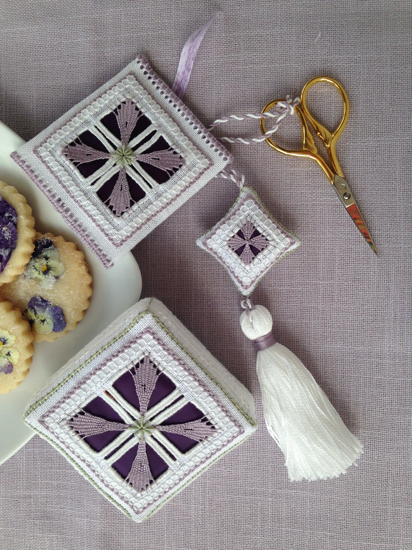 Sugared Violets Punto Antico pattern