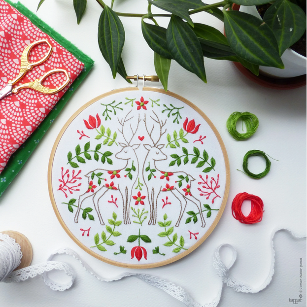 6" Two Christmas Deer embroidery kit